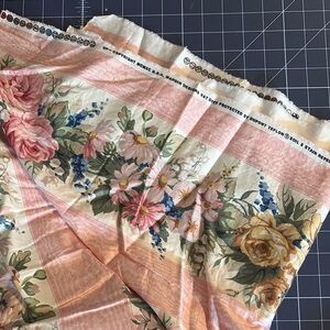 33” x 54” remnant vintage floral cotton sateen